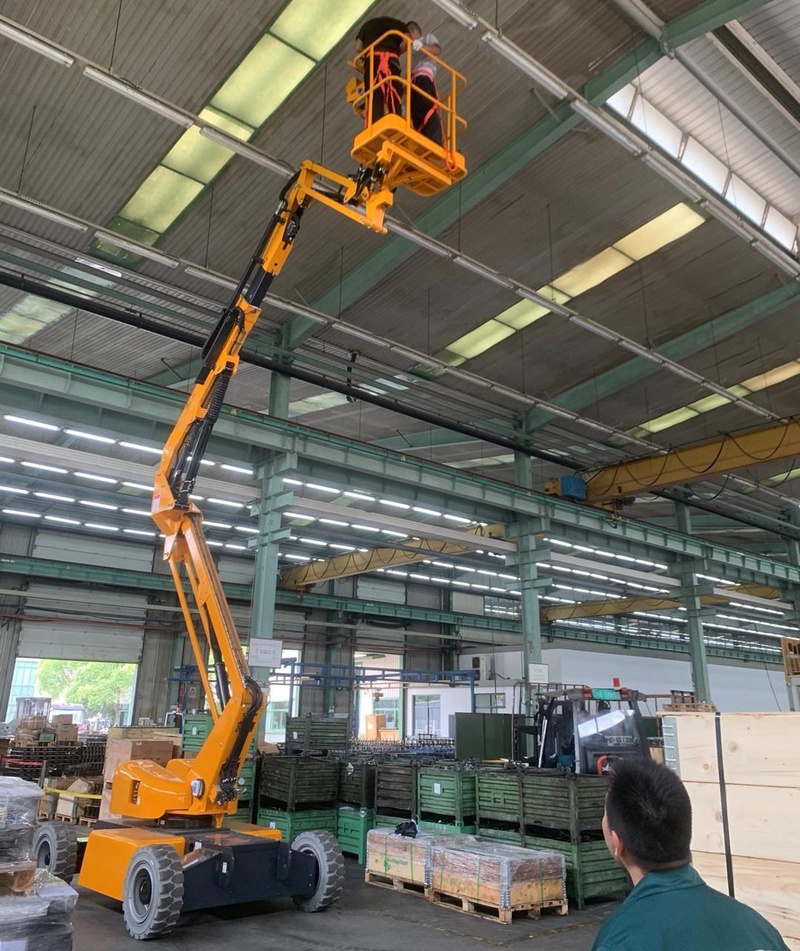 宣城电动自行走曲臂式高空作业平台